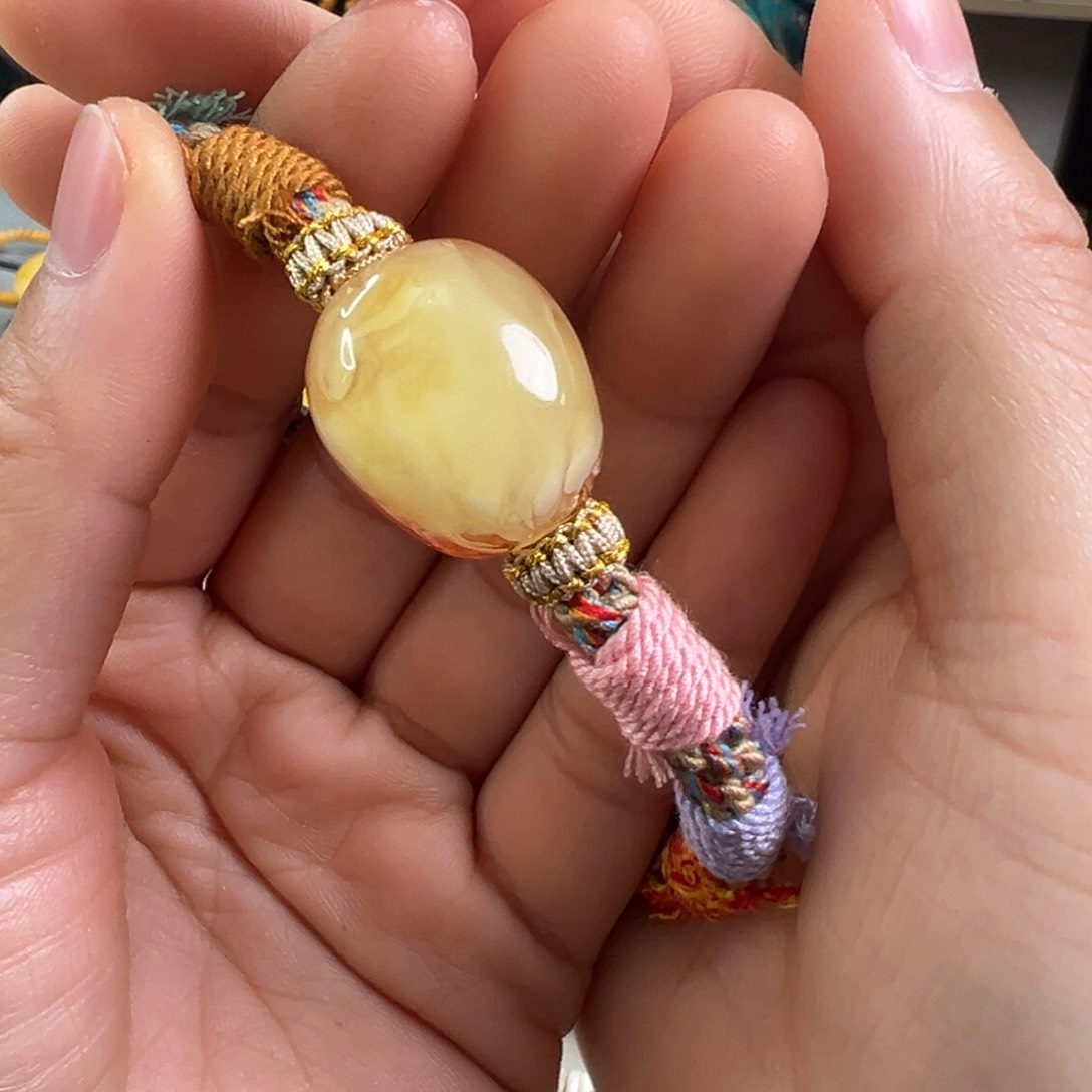 蜜蜡裸石未镶嵌蜜蜡