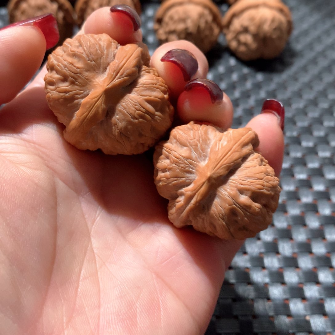 文玩核桃把件元宝