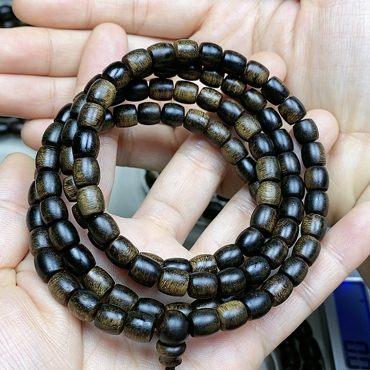 沉香手串E****a越南芽庄白棋楠