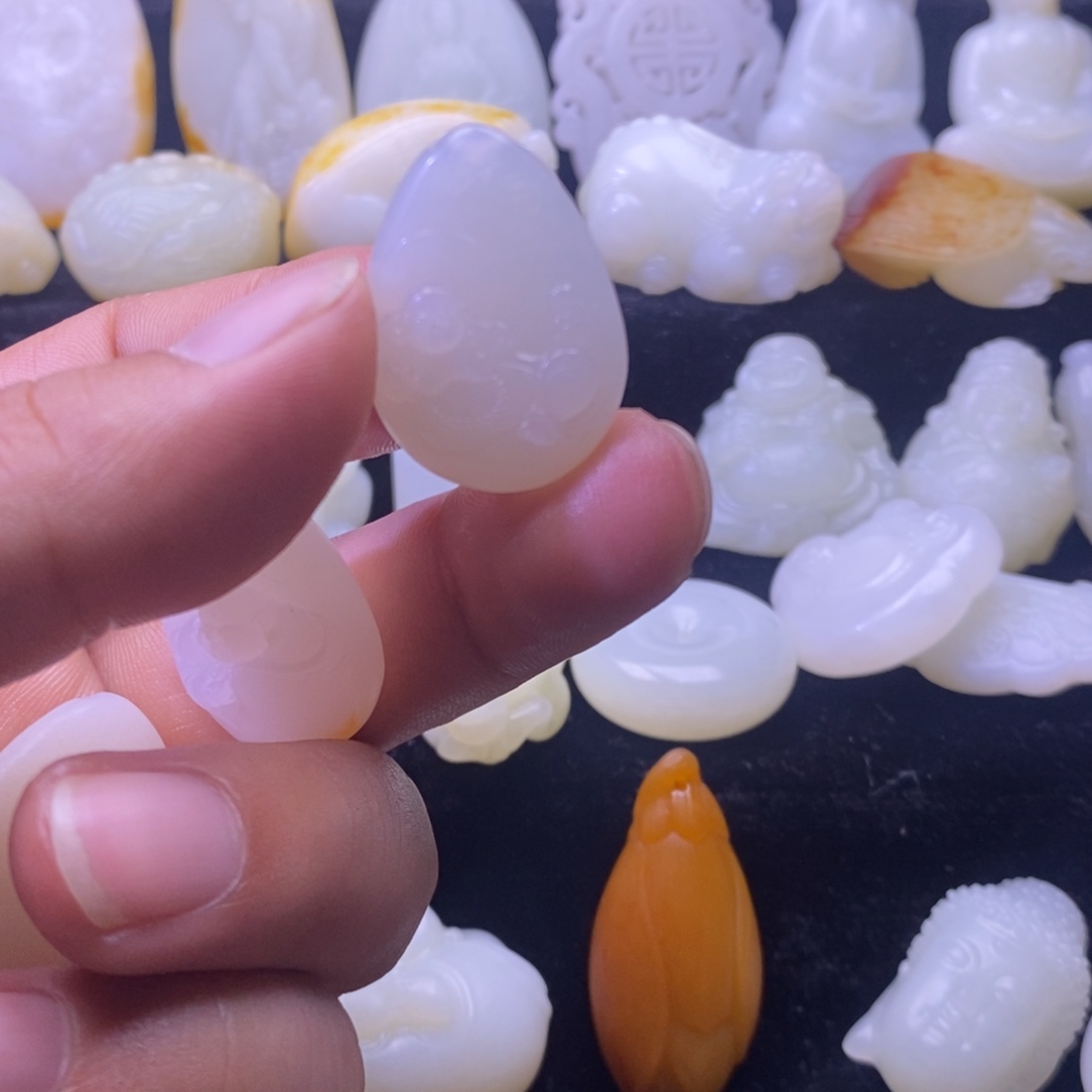 和田玉未镶嵌颈饰