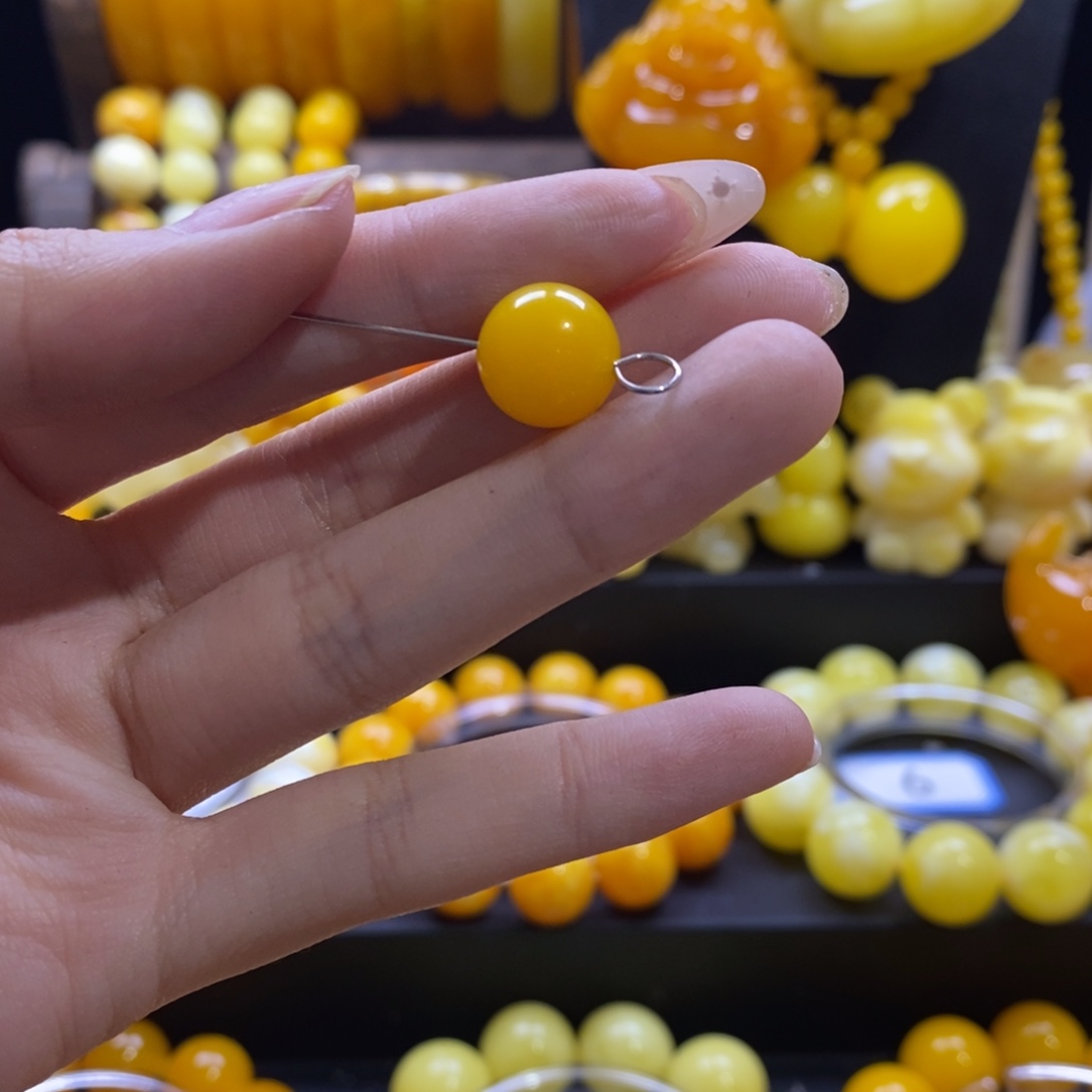 闹***～非金属全品无暇鸡油黄单珠