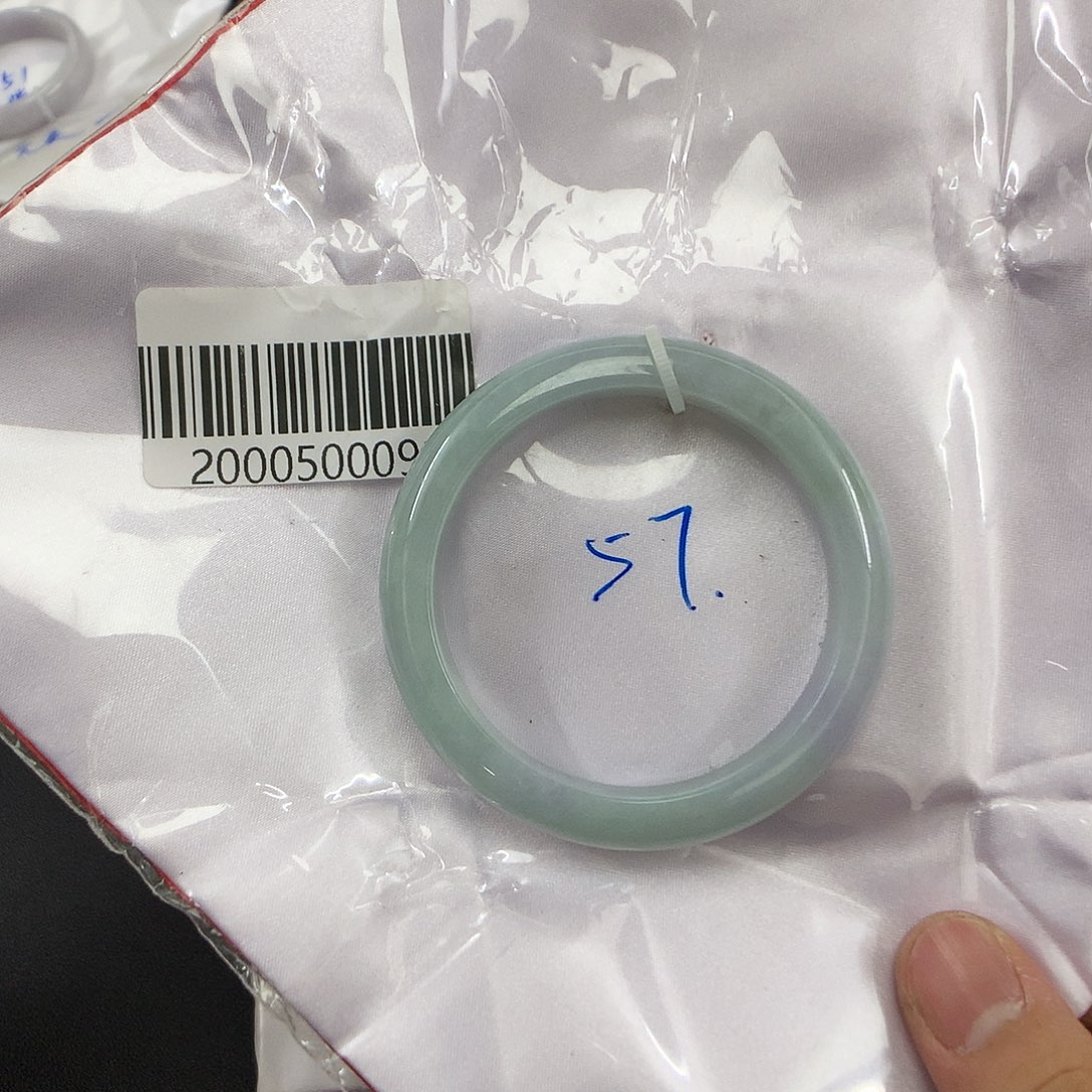 翡翠手镯未镶嵌天然缅甸翡翠手镯