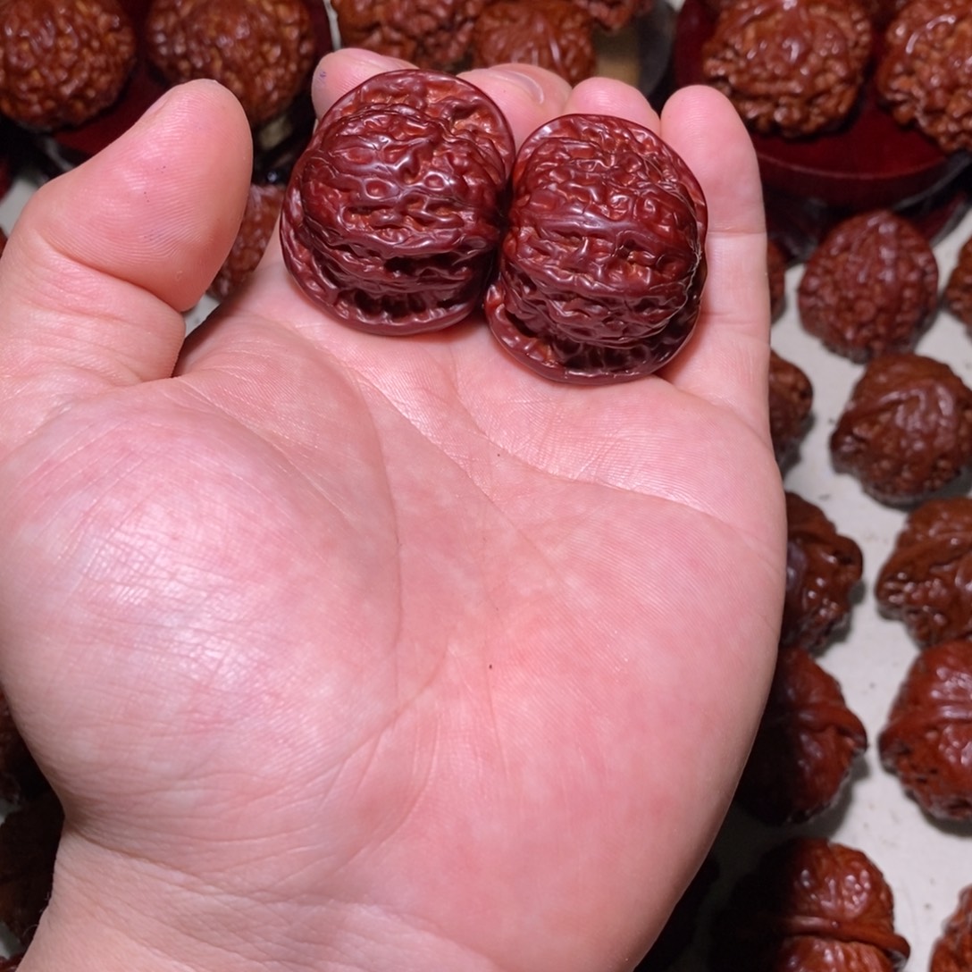 忍***文玩核桃吊坠磨盘磨盘