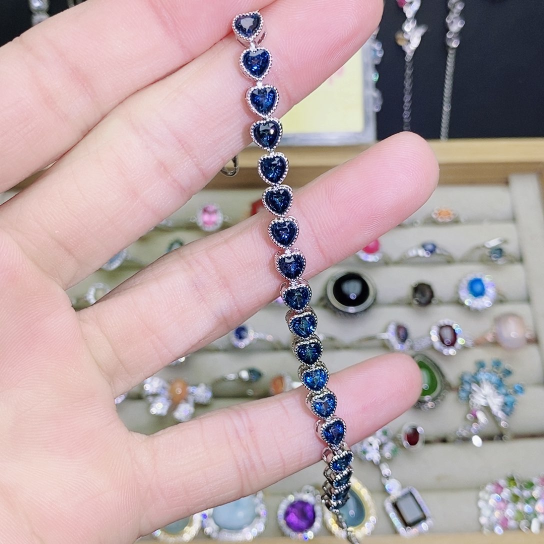 未镶嵌托帕石手链