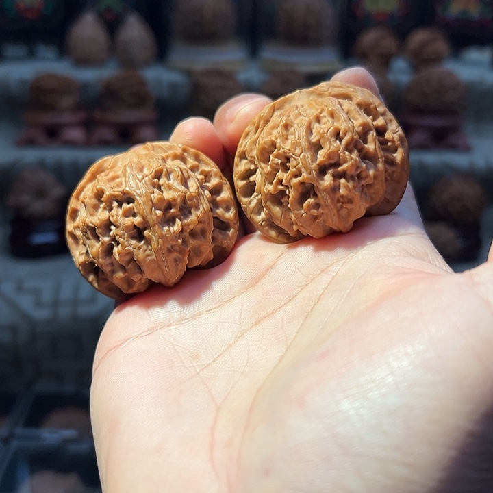 春***语指定闪购，艺核轩文玩