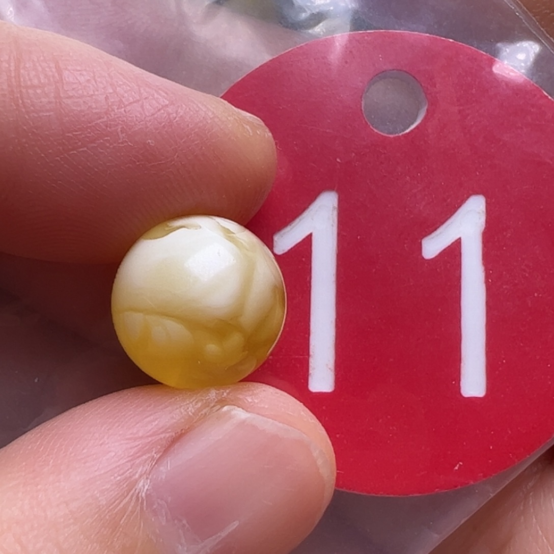 蜜蜡未镶嵌珠宝奇石11m m