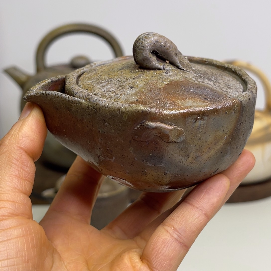 备前烧作品（宝山有裂盖子