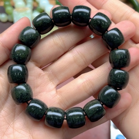 和田玉手串未镶嵌