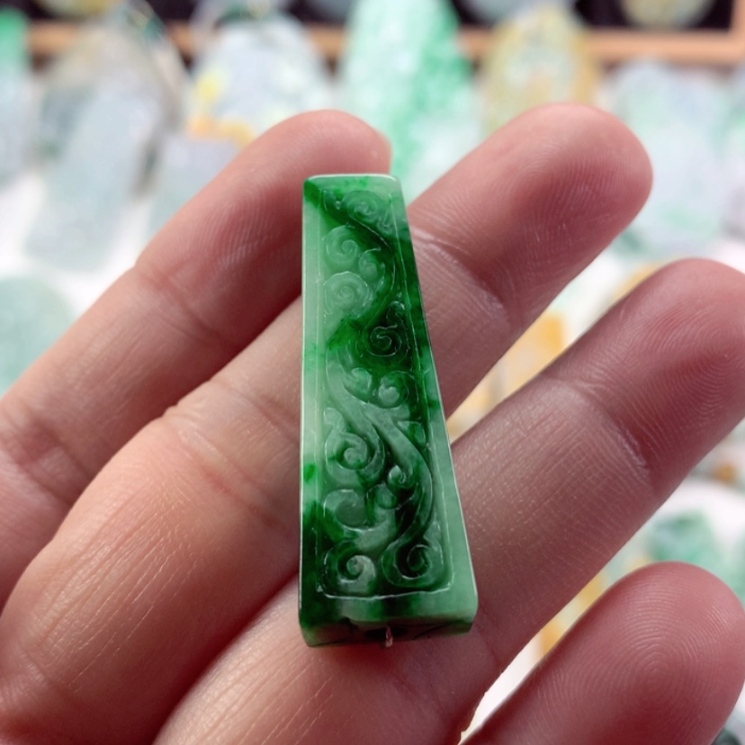 【闪购商品】翡翠吊坠(不含链)未镶嵌