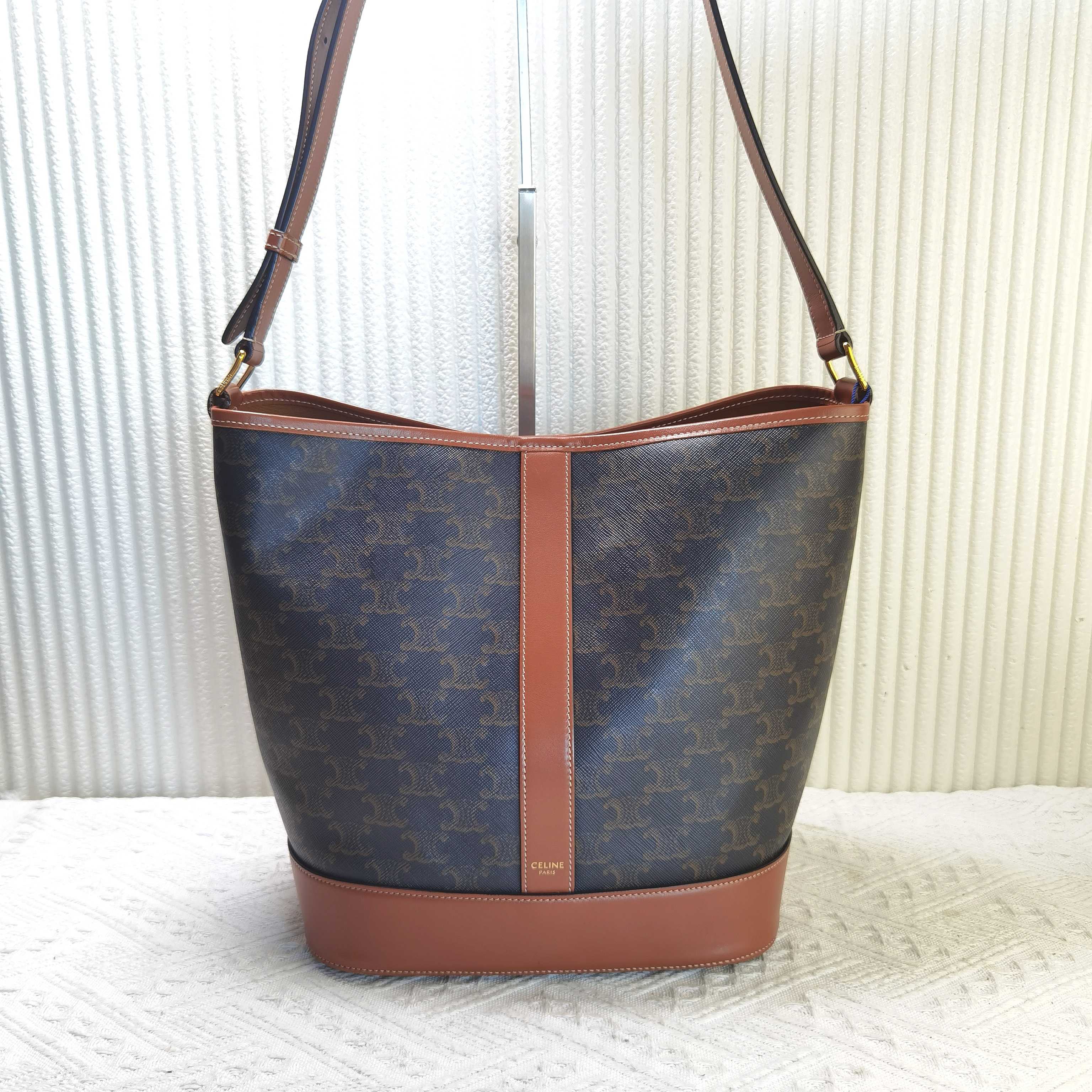 95新 Celine/思琳 Celine赛琳Triomphe老花水桶包