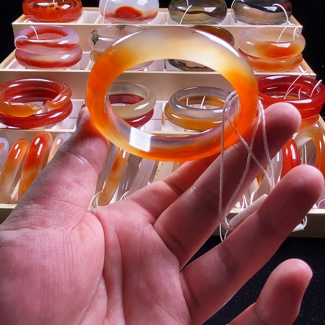 玛瑙/玉髓未镶嵌手镯