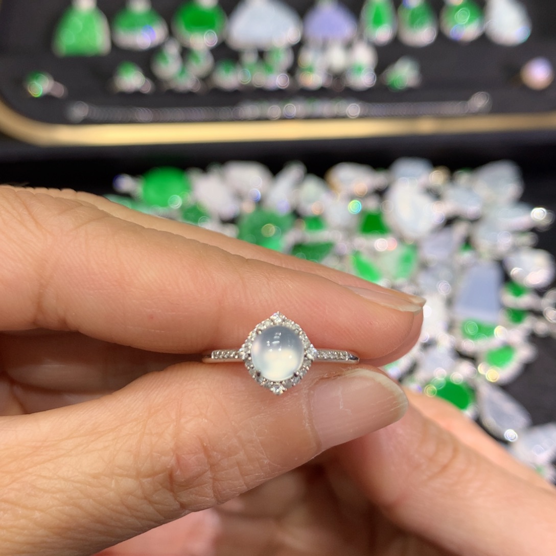 月***心翡翠18K金镶嵌戒指