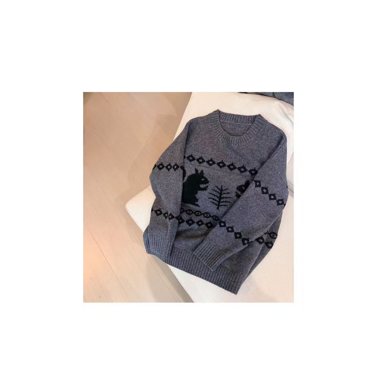 灰松鼠小复古圆领毛衣（不能机洗）