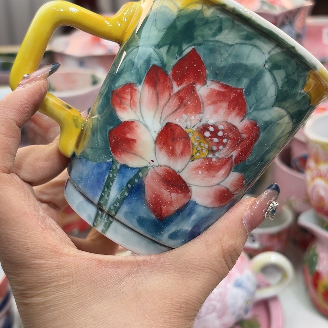 瓷片兔兔和大可爱一起加油