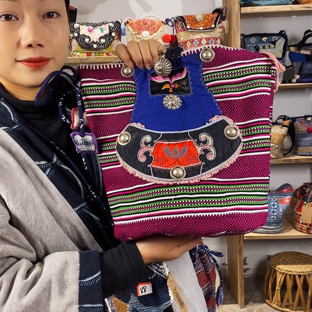 织绣手工制作工艺包包