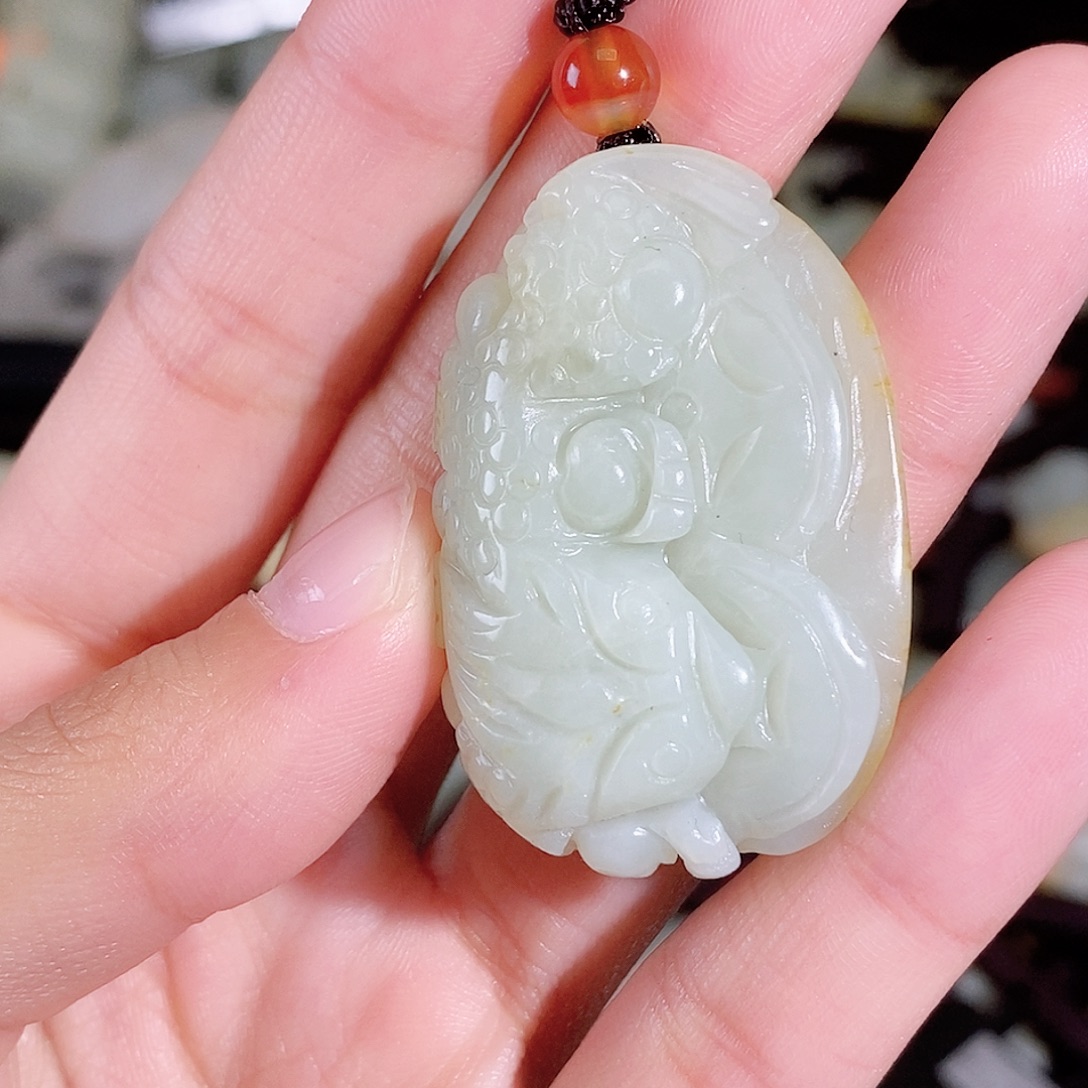 和田玉未镶嵌颈饰