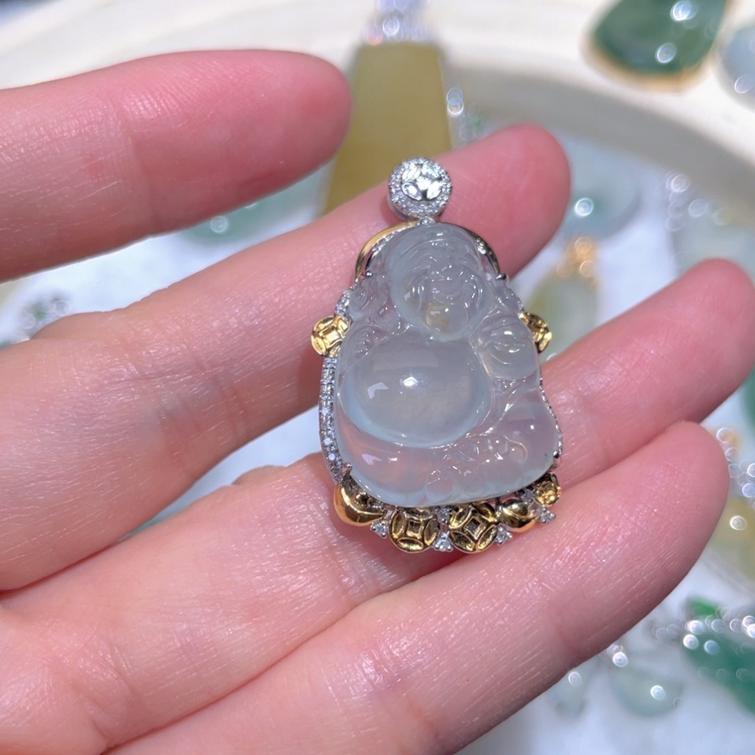 翡翠颈饰18K金镶嵌翡翠