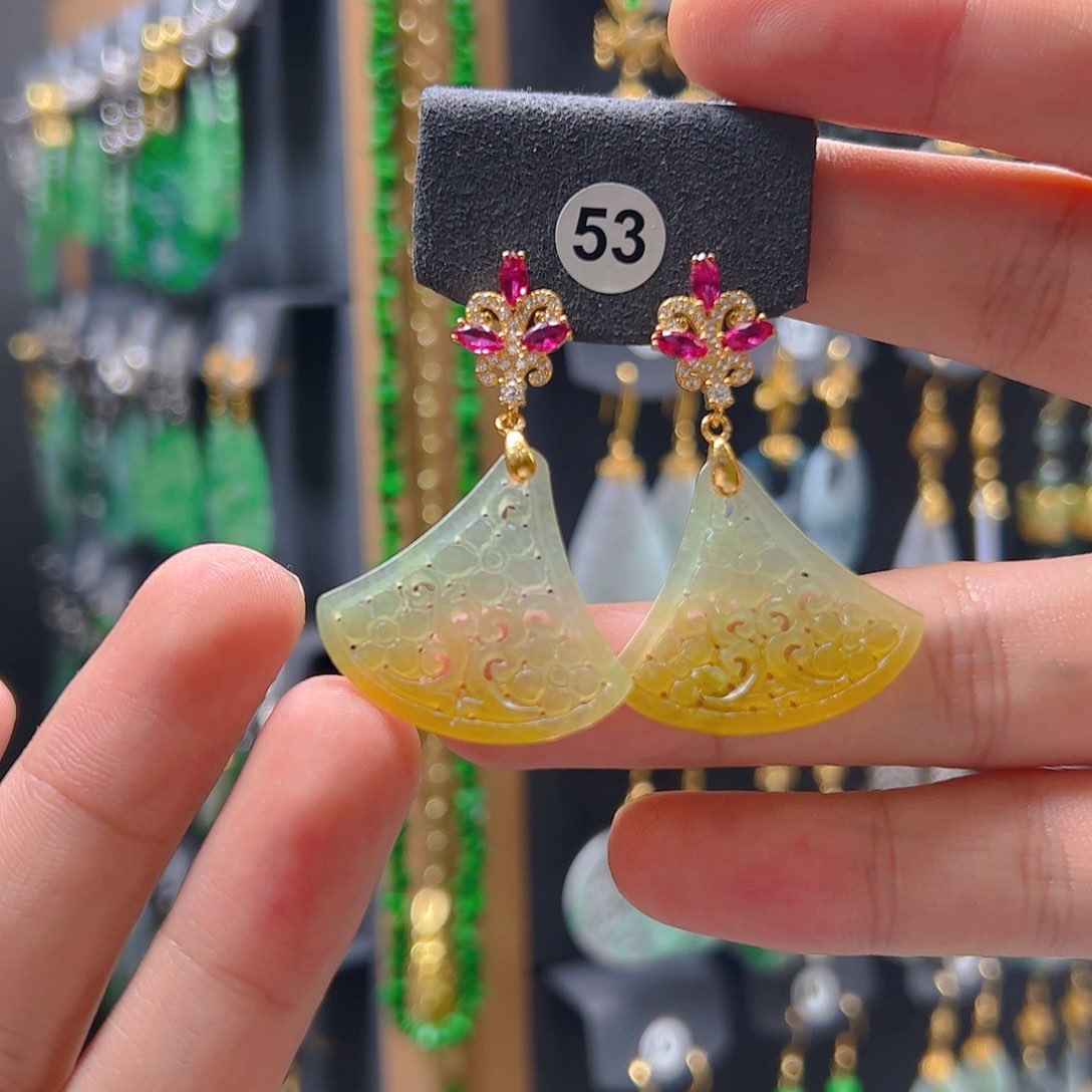 未镶嵌翡翠耳饰翡翠