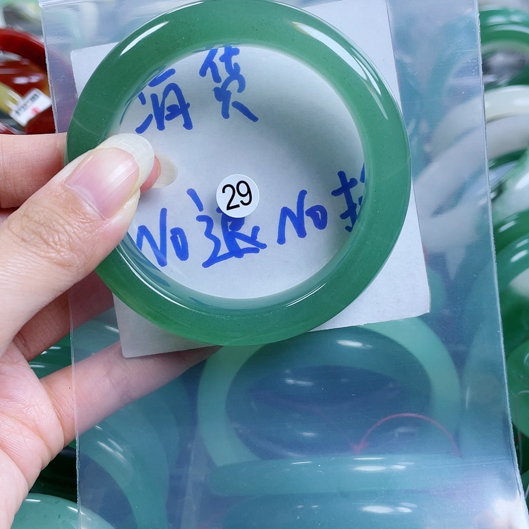 【闪购商品】石英质玉颈饰未镶嵌57