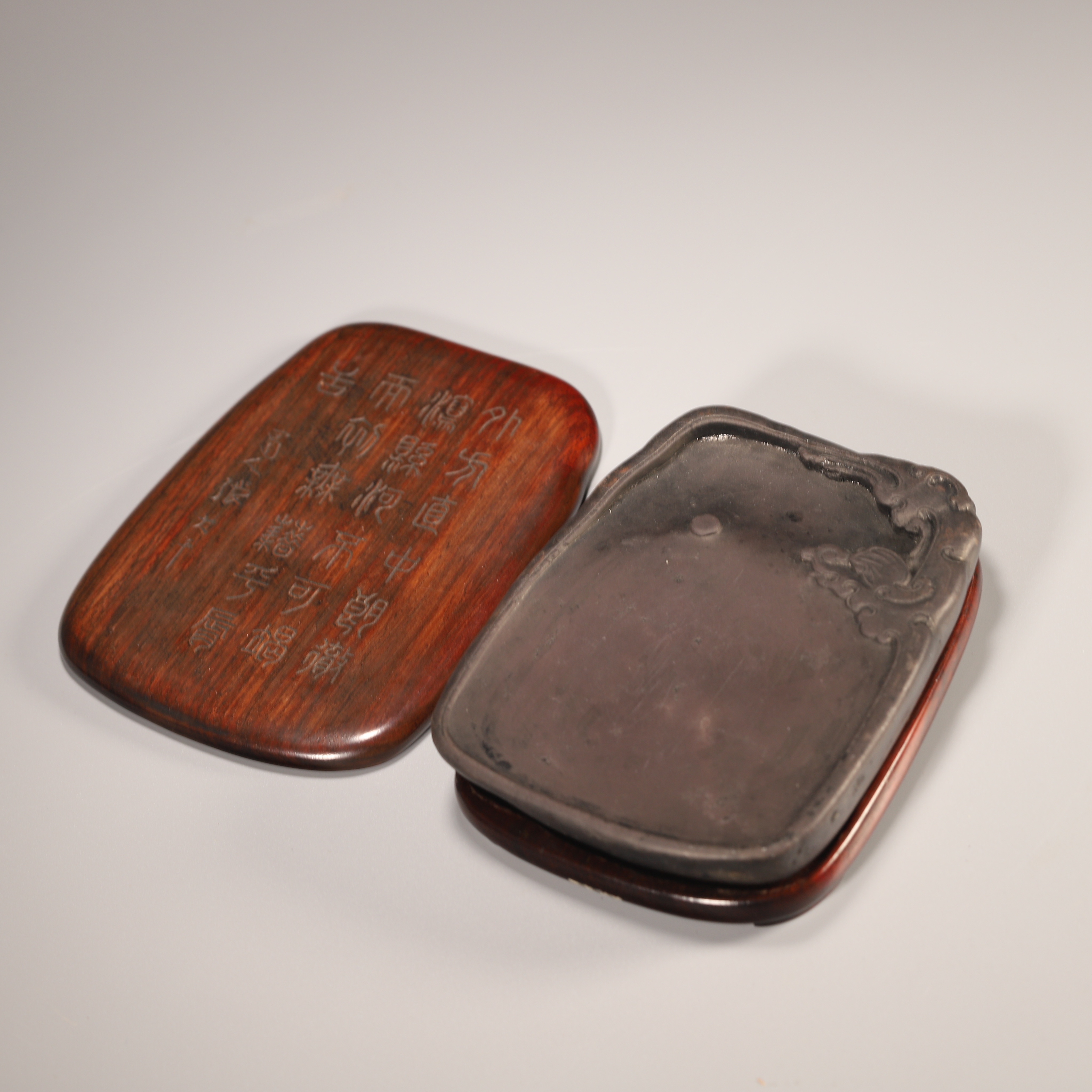 Lot09民国 张大千款端石砚红木盖