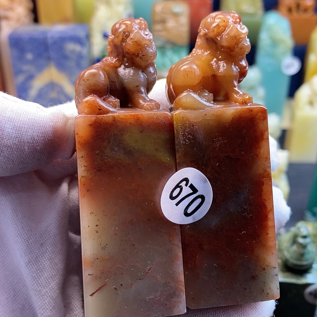 青田石篆刻艺术家的作品