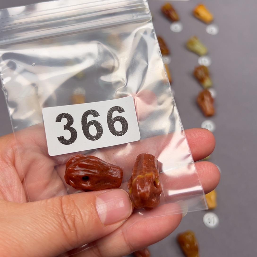 未镶嵌蛇纹石玉颈饰天**熙微瑕不退不换