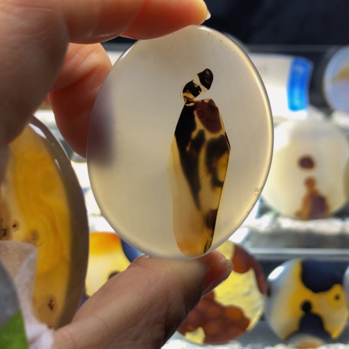 合金玛瑙/玉髓珠宝奇石探**道104有瑕