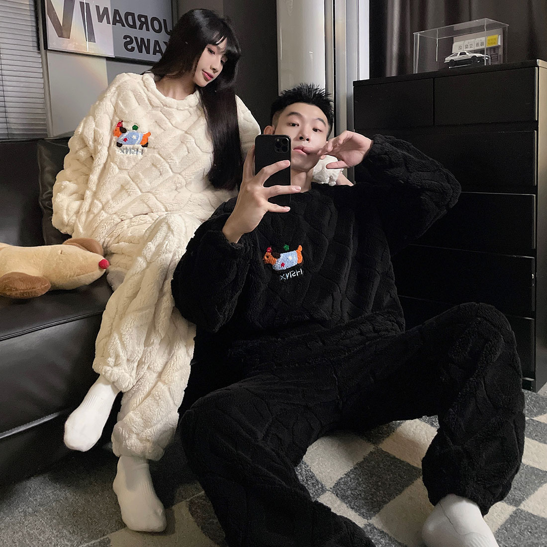 简约情侣睡衣女新款珊瑚绒冬季睡衣男士加绒加厚保暖法兰绒家居服