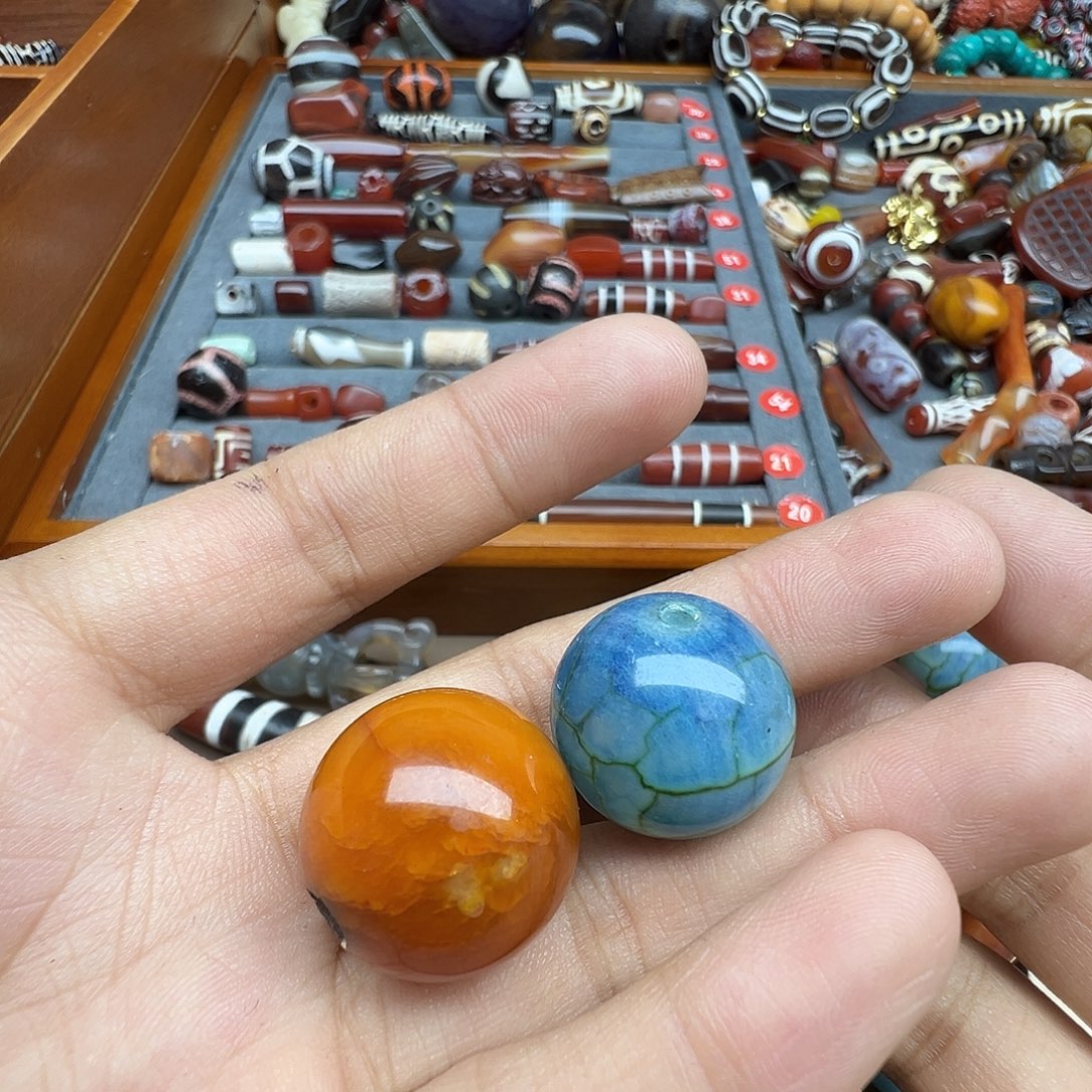 陈***盏玛瑙/玉髓未镶嵌珠宝半成品