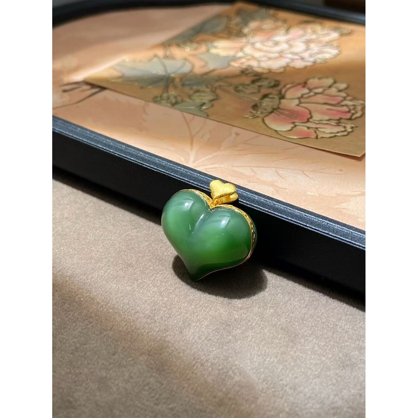 和田玉｜18K金镶碧玉猫眼屁桃吊坠950/个20.5*20*12mm左右双面可戴