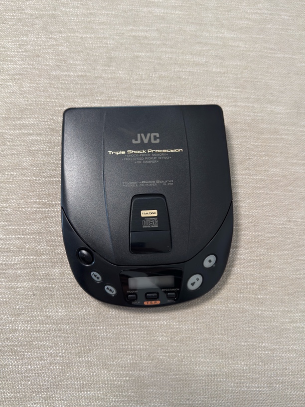 JVC CD随身听 带包装盒 推力大 三频均衡