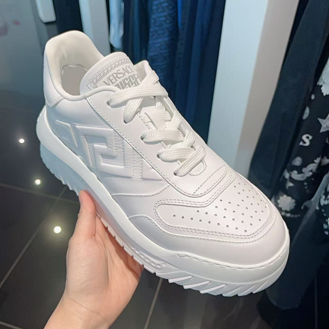 未使用 VERSACE/范思哲 男鞋回形纹运动鞋白色