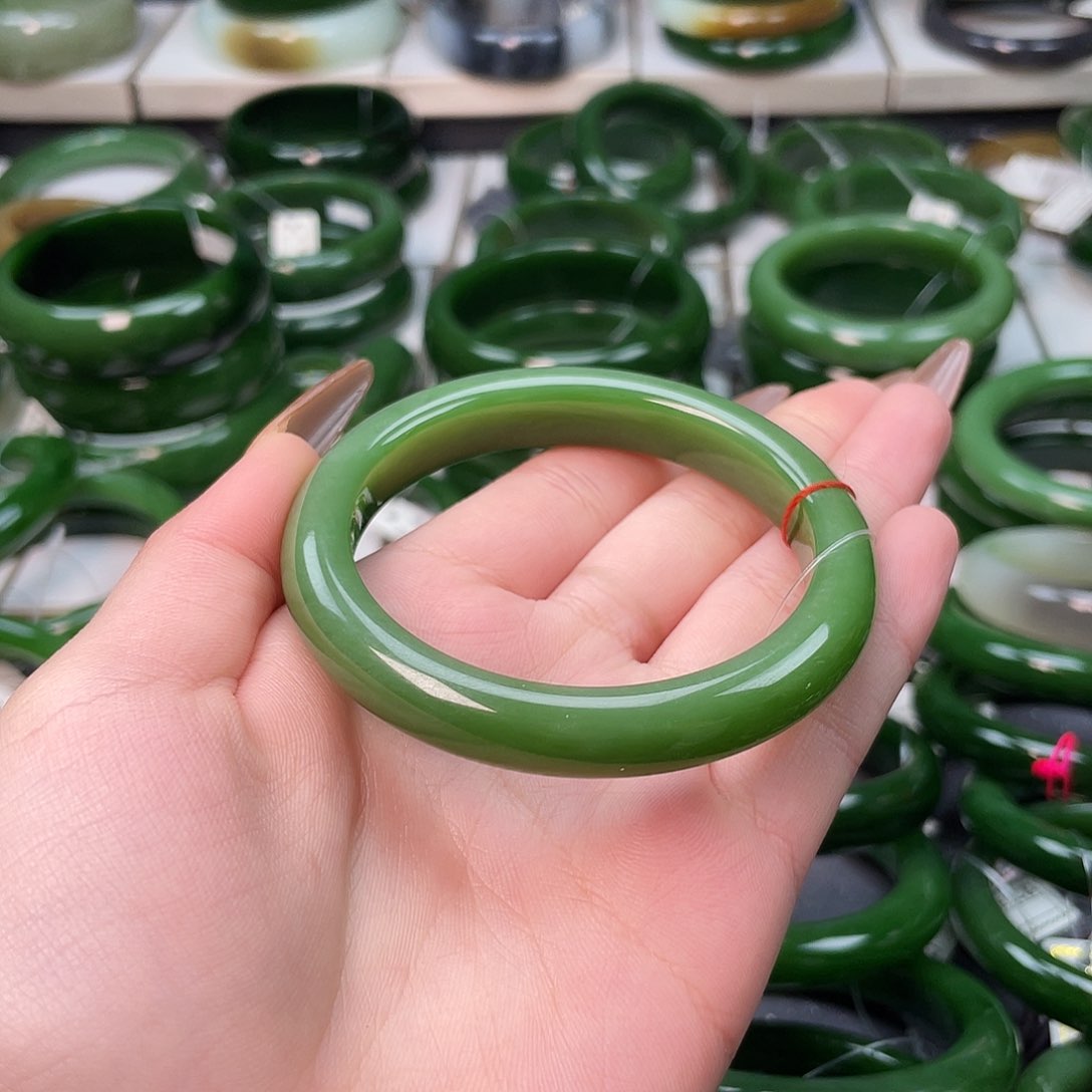 和田玉（碧玉）手镯未镶嵌