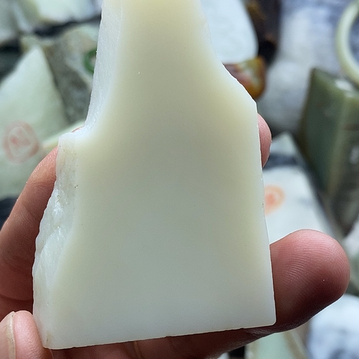 未镶嵌和田玉（糖玉）珠宝奇石蕾*