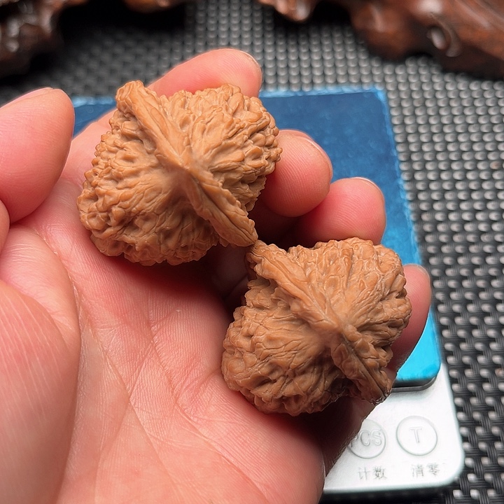 桃核把件i*核桃野生三日红