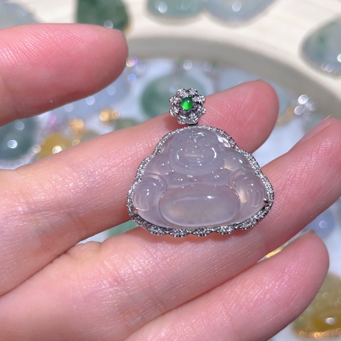 翡翠颈饰18K金镶嵌翡翠