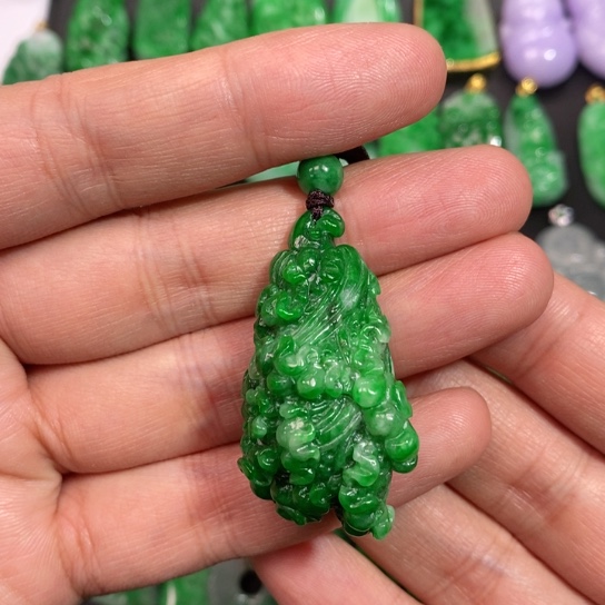 颈饰未镶嵌翡翠吊坠