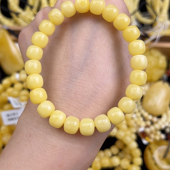 琥珀未镶嵌颈饰琥珀