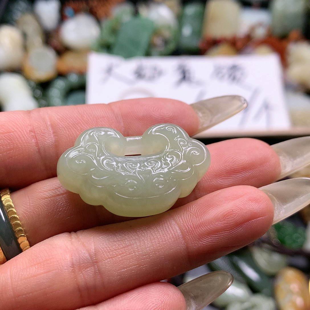 和田玉吊坠未镶嵌乐**场