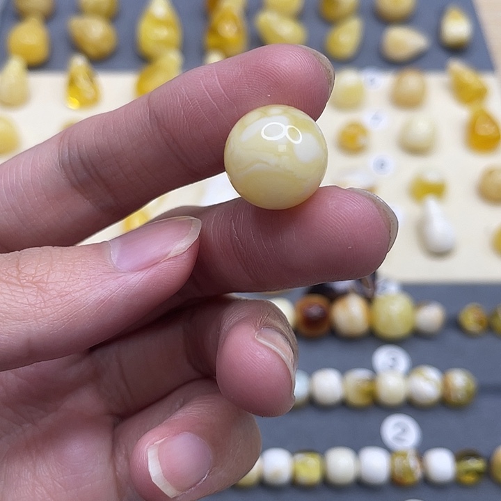 琥珀裸石未镶嵌L****0金白