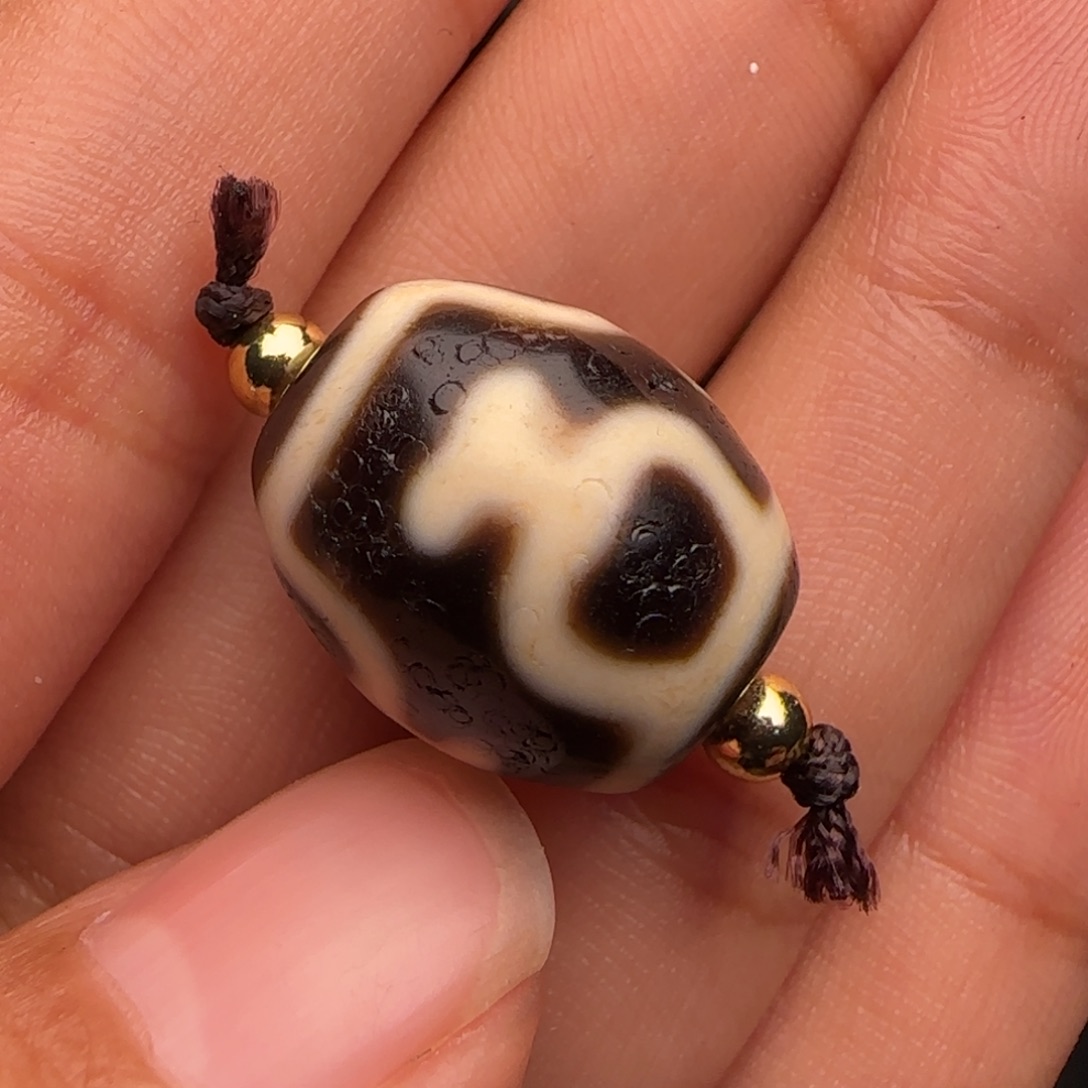 岩***石东西如图看图片链接