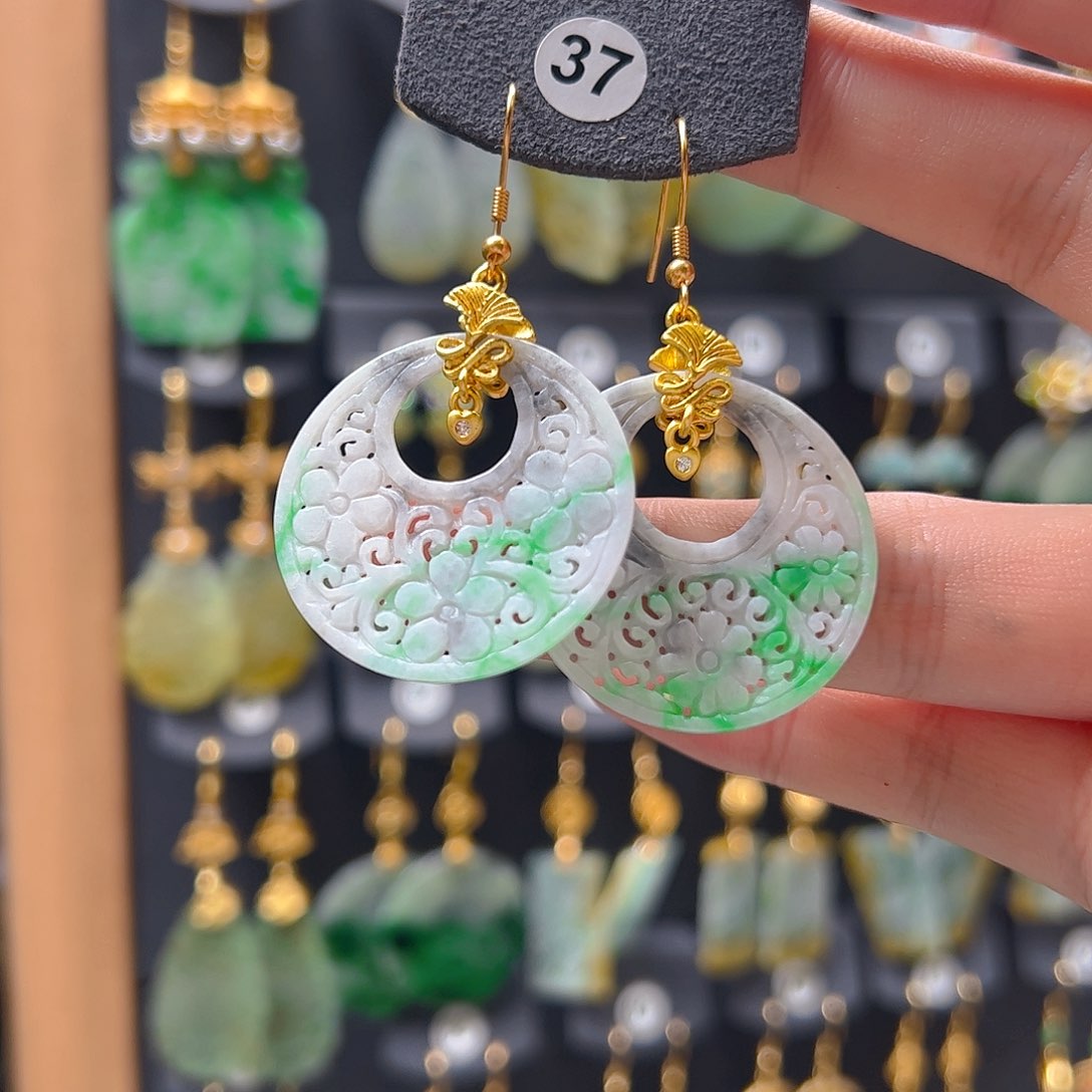 未镶嵌翡翠耳饰翡翠