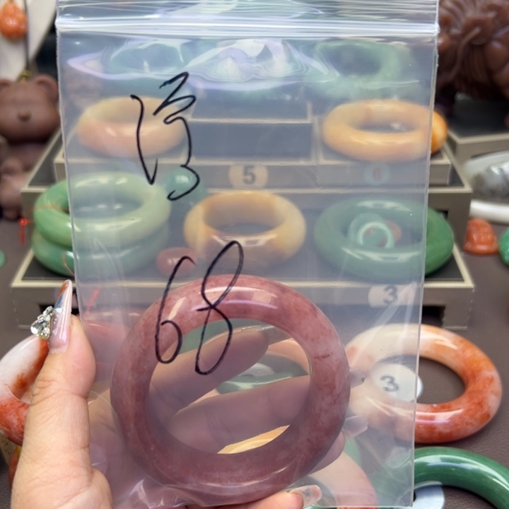 未镶嵌手镯石英岩玉溪