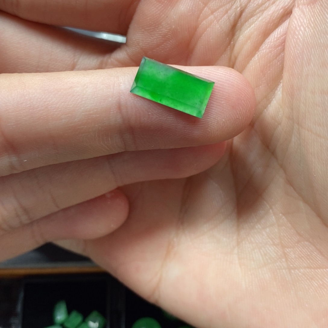 翡翠挂件未镶嵌翡翠珠宝翡翠珠宝