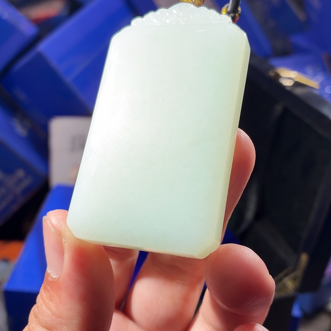 和田玉（糖玉）未镶嵌颈饰