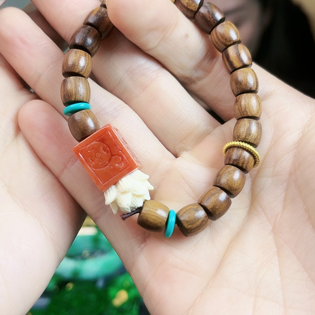 翡翠颈饰未镶嵌手链