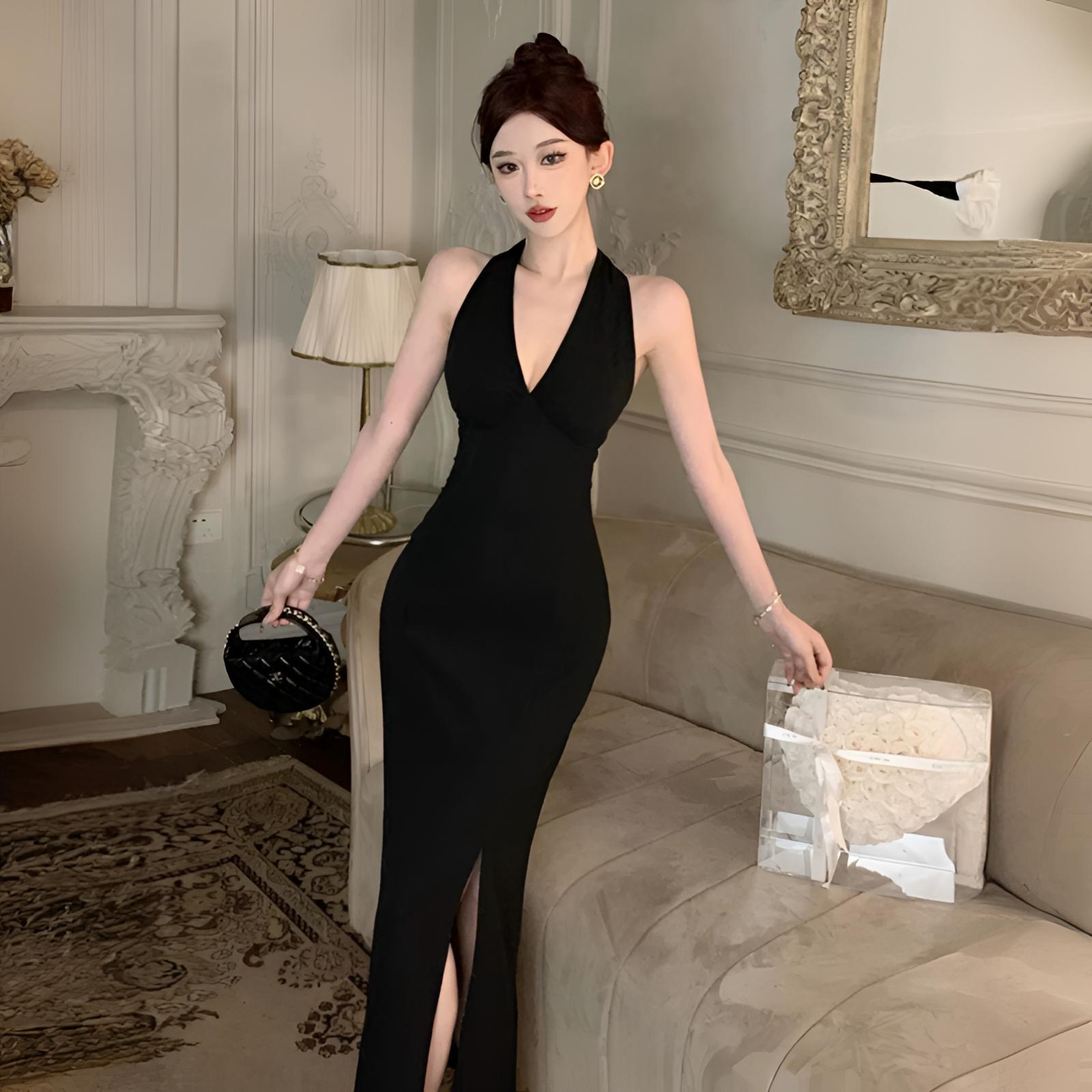 御姐范挂脖气质辣妹小黑裙收腰显身材法式性感修身包臀无袖连衣裙