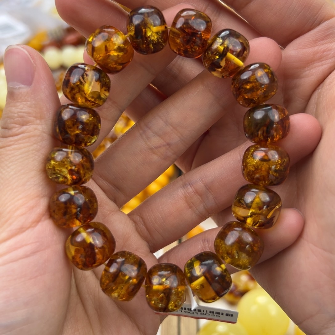 琥珀珠宝奇石未镶嵌
