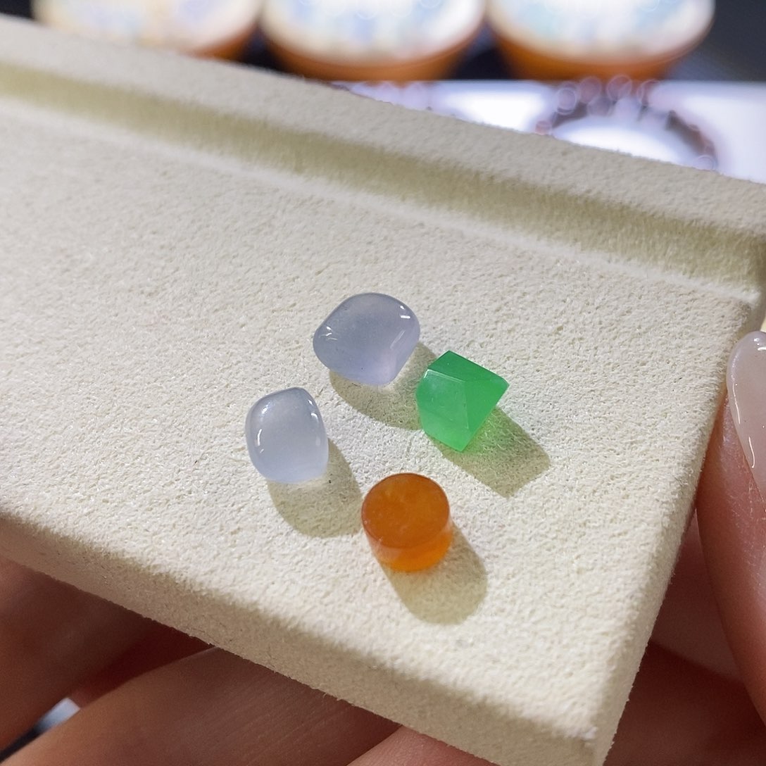 未镶嵌挂件翡翠一组