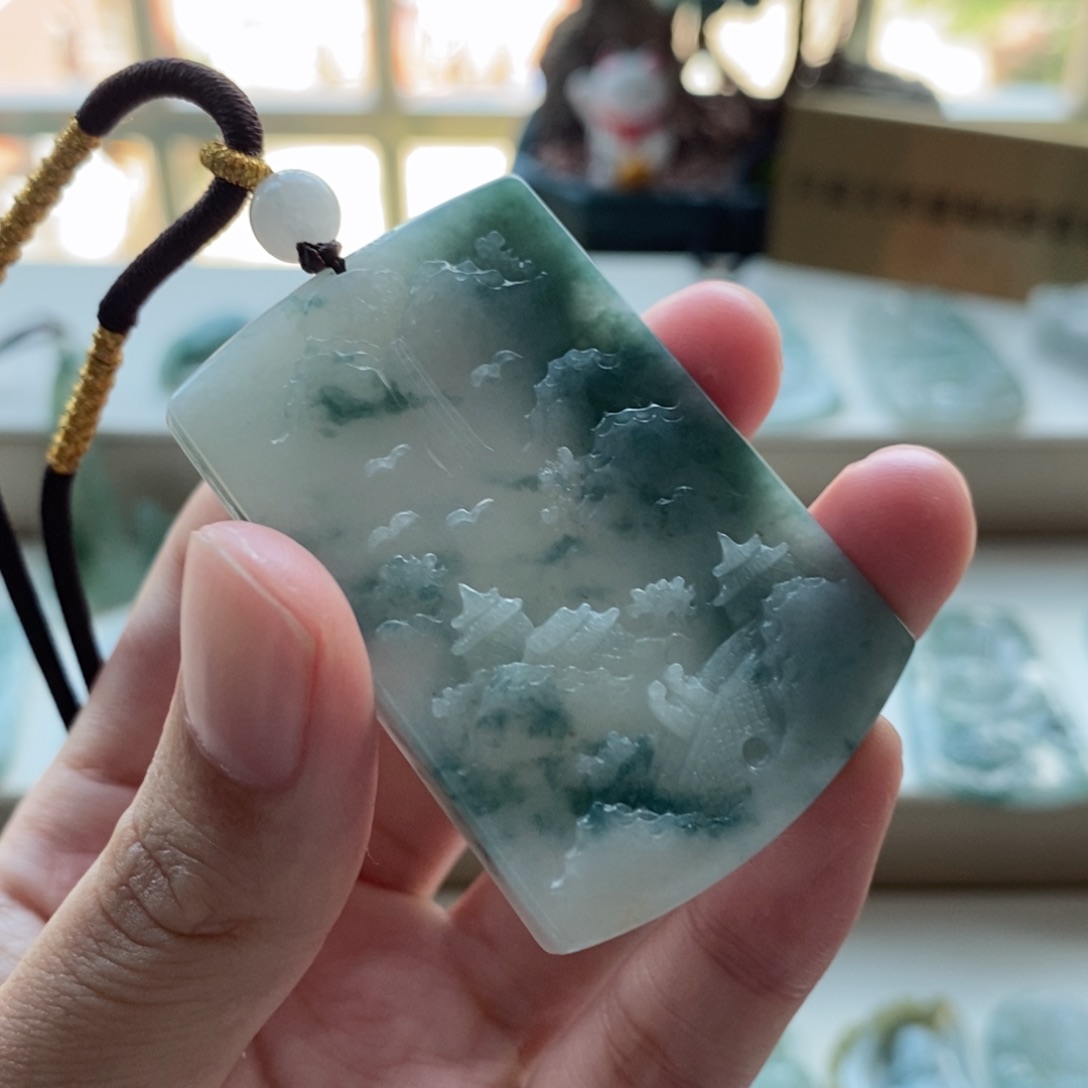 【闪购商品】颈饰未镶嵌翡翠山***外天然缅甸A货翡翠